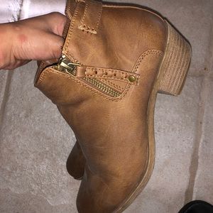 madden girl bronco boots